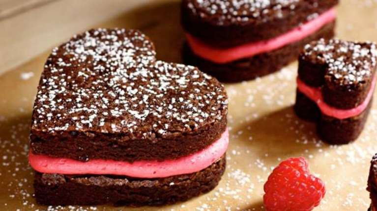 Εορτολόγιο: Ποιοι γιορτάζουν σήμερα Κυριακή 23 Μαΐου