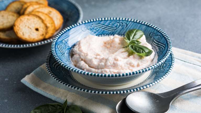 Συνταγή για γνήσια ταραμοσαλάτα - Αρωματική και απαλή, σαν αλοιφή