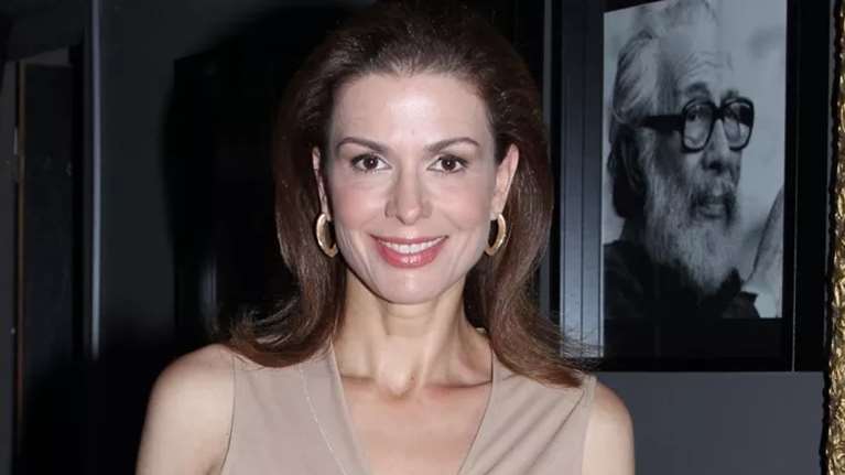 Η Τζίνα Αλιμόνου μοιράζει στιλιστικά μαθήματα: Πώς θα φορέσεις τη μαρινιέρα σαν Παριζιάνα