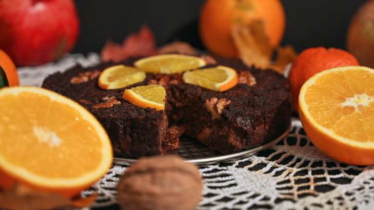 Αφράτο και μαλακό κέικ γιαουρτιού με πορτοκάλι χωρίς ζάχαρη και αυγά