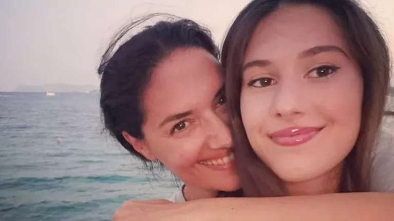 Νόνη Δούνια: Η πανέμορφη κόρη της έγινε 17 ετών - Η υπέροχη φωτογραφία τους στα social media και οι δημόσιες ευχές