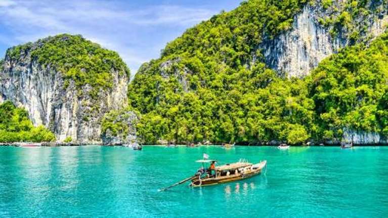 Η Ταϊλάνδη δεν ανοίγει τα σύνορά της στον εξωτερικό τουρισμό