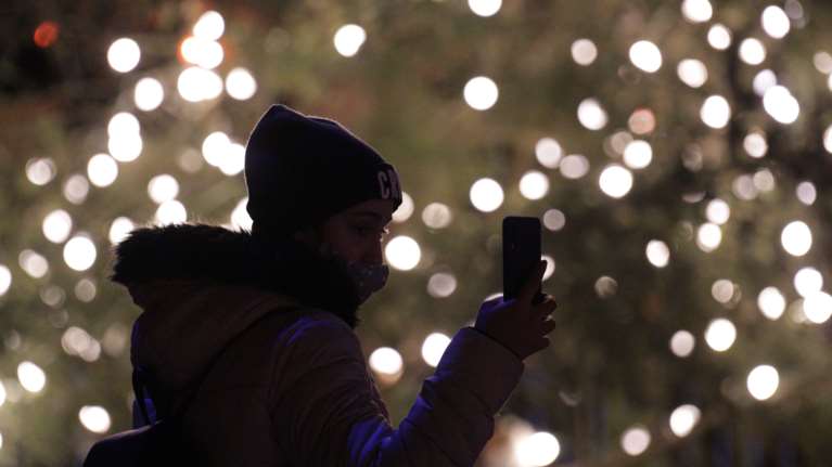 Ρεβεγιόν Χριστουγέννων - Πρωτοχρονιάς: Με τι κωδικό στο 13033 θα γίνονται οι μετακινήσεις