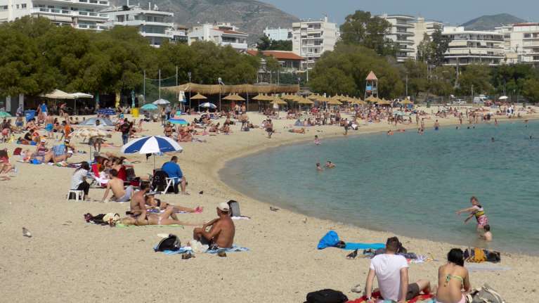 Καθηγητής μετεωρολογίας: Κάθε δέκα χρόνια έχουμε τέτοιο καύσωνα τον Μάιο - Γιατί δεν συνδέεται με την καραντίνα