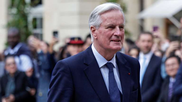 Γαλλία: Το βράδυ η ώρα της κρίσης για την πρόταση μομφής κατά του Μπαρνιέ