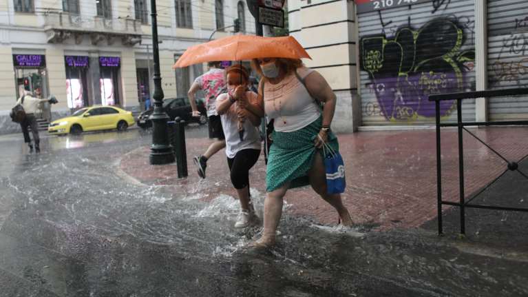 Καιρός: Με βροχές και καταιγίδες το υπόλοιπο τριήμερο του Αγίου Πνεύματος - Οι περιοχές που θα πλήξει η κακοκαιρία