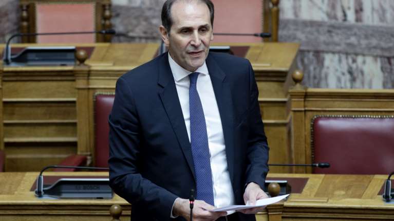 Βεσυρόπουλος: Ανοιχτό το ενδεχόμενο μείωσης του ορίου του 30% για ηλεκτρονικές αποδείξεις το 2020