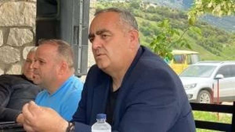 Χειμάρρα: Τι κρύβεται πίσω από τη σύλληψη του Μπελέρη- Τα συμφέροντα που θέλουν να χτίσουν ξενοδοχεία στην παραλία