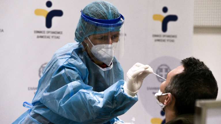 ΕΟΔΥ: Σε 174 σημεία θα πραγματοποιούνται σήμερα δωρεάν rapid test