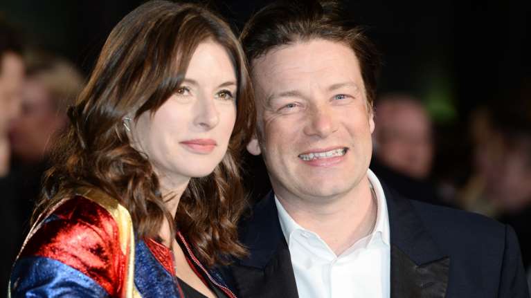 Τζέιμι &amp; Τζουλς Ολιβερ: Αυτό είναι το μυστικό του γάμου τους - &quot;Τα αντίθετα έλκονται&quot;