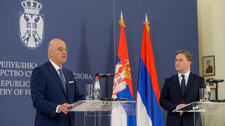 Επίσκεψη Δένδια στό Βελιγράδι: &quot;Υποστηρίζουμε την εδαφική ακεραιότητα της Ελλάδας σε ξηρά και θάλασσα&quot;, δήλωσε ο Σέρβος ΥΠΕΞ