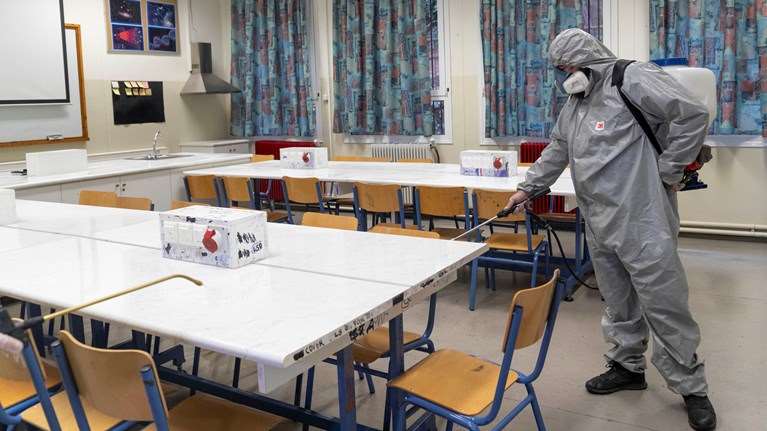 Κορονοϊός: Θετικός στον ιό γονέας μαθητών δημοτικού στον Διόνυσο