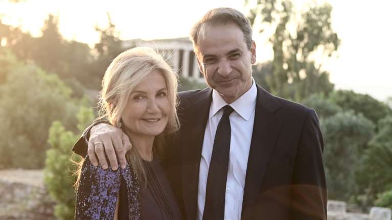 Μαρέβα Γκραμπόφσκι: Η σπάνια οικογενειακή φωτογραφία με τον Κυριάκο Μητσοτάκη και τα τρία τους παιδιά