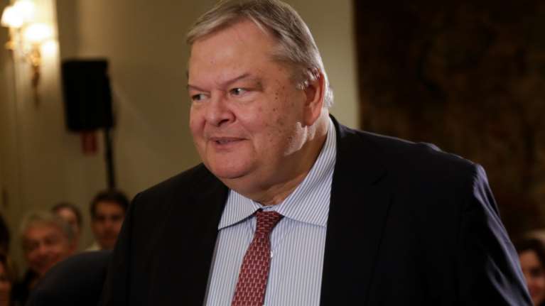 Ολη η αλήθεια για τις υποκλοπές, σε μια μικρή φράση του Βενιζέλου: Κανείς δεν εμπιστεύεται το κινητό του στην Ελλάδα…