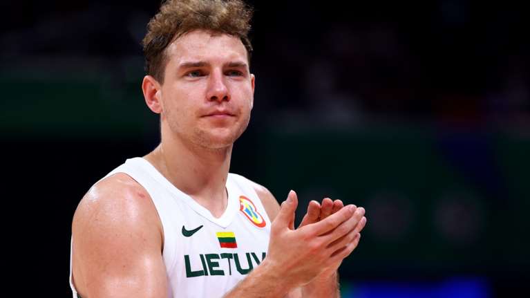 Σοκαριστικός τραυματισμός για τον Ρόκας Γιοκουμπάιτις-Χάνει το υπόλοιπο τουρνουά