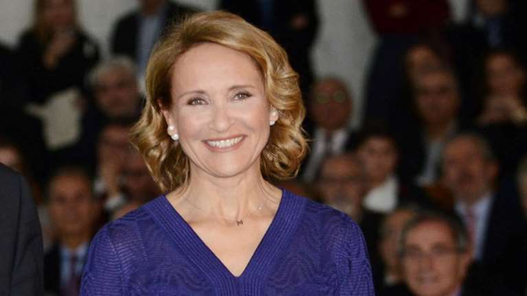 Η Μάρα Ζαχαρέα ποζάρει με το μπικίνι της- Με ποια γνωστή πολιτικό συναντήθηκε