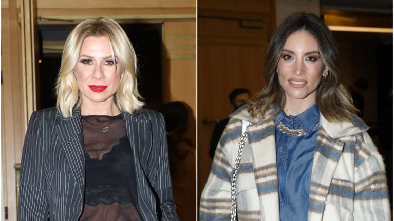 Κομψή στο θέατρο: Το σέξι office look της Καραβάτου και το oversized παλτό της Οικονομάκου