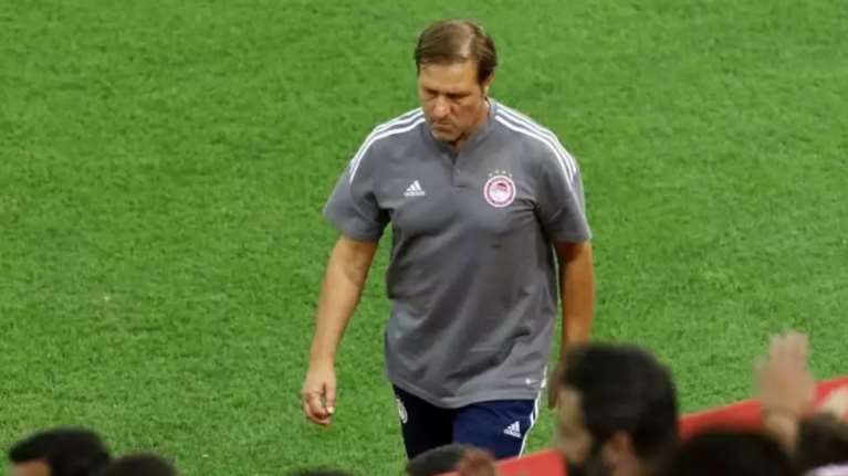 Ολυμπιακός: Κρίσιμες ώρες για το μέλλον του Μαρτίνς