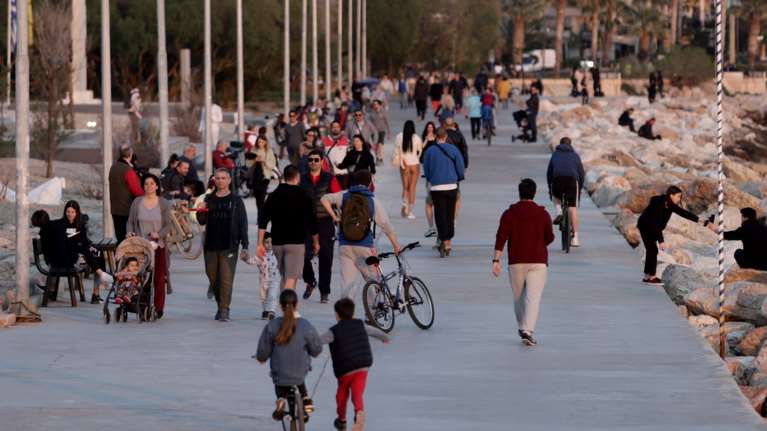 &quot;Αστακός&quot; τα παράλια της Αττικής - Μπαράζ ελέγχων τις ημέρες του Πάσχα [βίντεο]