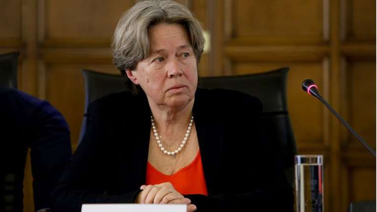 Λινού: Να ανοίξουν μικρά μαγαζιά και η εστίαση σε ανοιχτούς χώρους - Καμία επίσκεψη σε σπίτι