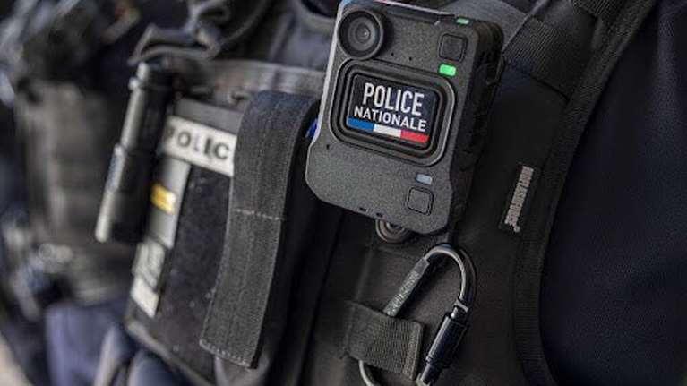 Συνελήφθησαν δύο ύποπτοι στο Παρίσι - Σχεδίαζαν επιθέσεις με μαχαίρια την περίοδο των Χριστουγέννων