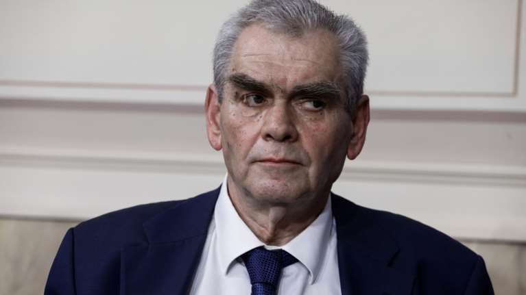 Κυβερνητικός εκπρόσωπος: Είναι πρωτοφανές να παραπέμπεται ένας ακόμη πρώην υπουργός του και ο κ. Τσίπρας να πανηγυρίζει