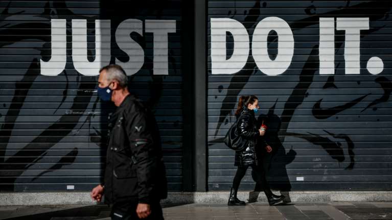 Κορονοϊός: Ασχημα νέα για Δευτέρα - 553 νέα κρούσματα στην Αττική - Ανησυχία για Θεσσαλονίκη και Αχαΐα