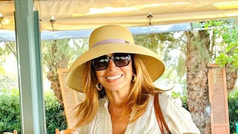 Μιμή Ντενίση: Super chic στη Χίο - Οικογενειακώς στο νησί για το φεστιβάλ του