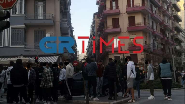 Θεσσαλονίκη: Επικίνδυνες εικόνες συνωστισμού και σήμερα – Συστάσεις της αστυνομίας [Βίντεο]
