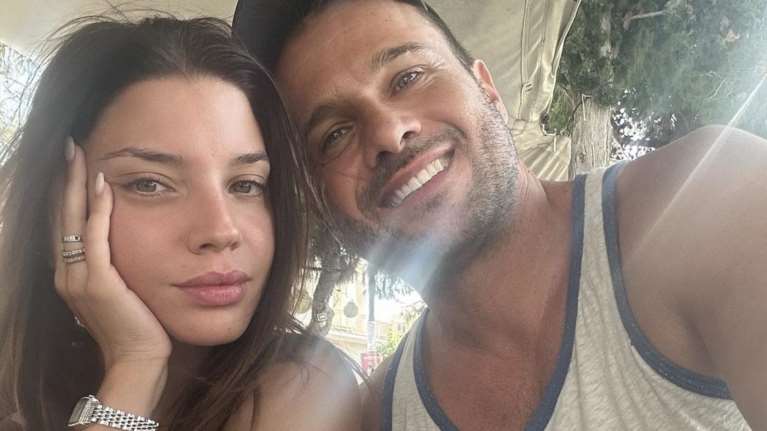 Μέμος Μπεγνής &amp; Μαρίλια Μητρούση μαζί στη Σαλαμίνα! Οι φωτογραφίες από τις διακοπές τους