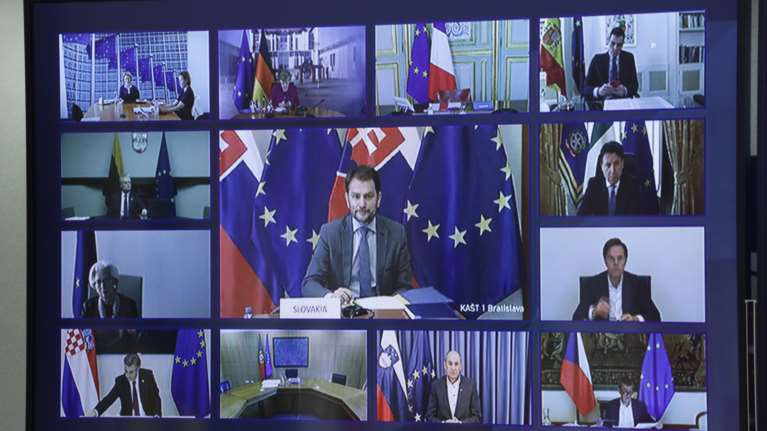 Αντιβίωση 32 δισ. ευρώ για την ελληνική οικονομία: Το χρονοδιάγραμμα και τα ψιλά γράμματα στο πακέτο της Κομισιόν