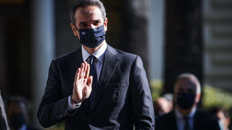 Επίσκεψη Κυριάκου Μητσοτάκη στο ΚΑΤ για τις νέες κλίνες ΜΕΘ