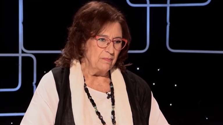 Μαρία Φαραντούρη: &quot;Στη Χούντα ο Μίκης Θεοδωράκης μου έστειλε γράμμα σε ένα κουτάκι από τσίχλες και μου είπε να…&quot;