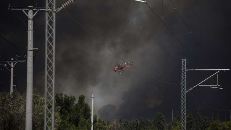 Φωτιά Βαρυμπόμπη: Τι απαντά ο ΑΔΜΗΕ για το ότι η πυρκαγιά ξεκίνησε από εγκαταστάσεις του