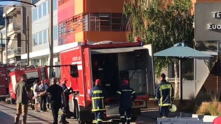 Φωτιά στο Χαλάνδρι σε κτίριο επί της Λεωφόρου Κηφισίας [Bίντεο]