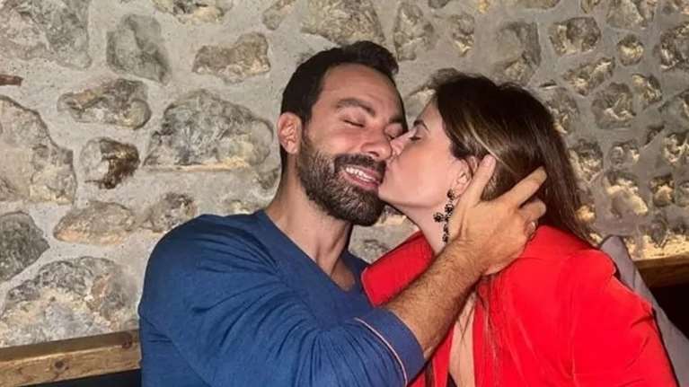 Σάκης Τανιμανίδης &amp; Χριστίνα Μπόμπα: Δείτε πως έχει ανακαινιστεί (μέχρι στιγμής) το σπίτι τους στην Αθήνα