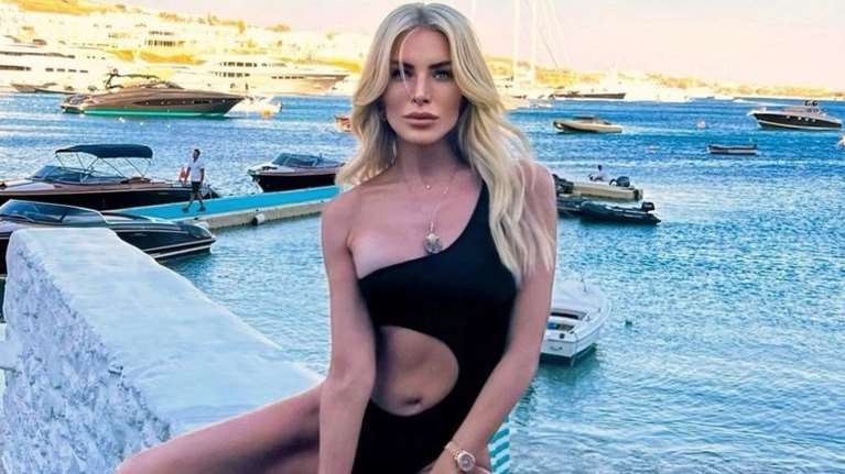 Η Κατερίνα Καινούργιου ποζάρει χωρίς ίχνος μακιγιάζ και φίλτρων