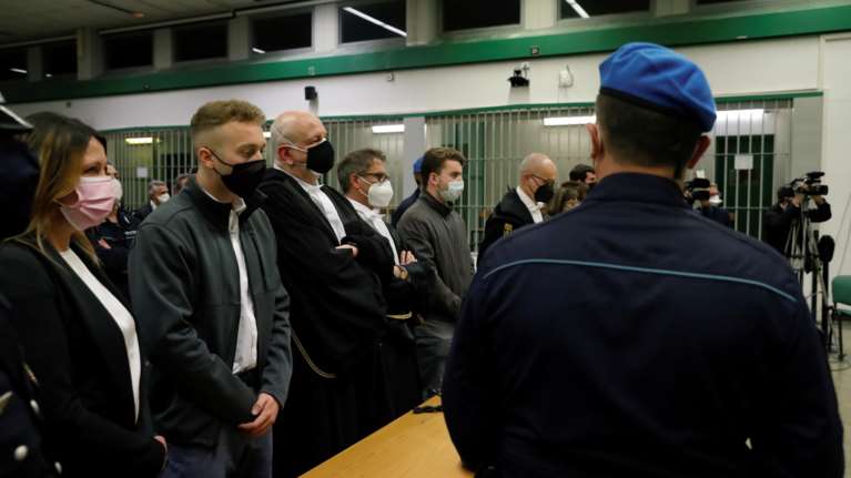 Το έγκλημα που συγκλόνισε την Ιταλία: Ισόβια στους δύο Αμερικανούς τουρίστες για τη δολοφονία αστυνομικού