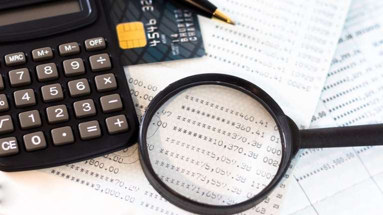 Χρέη στο Δημόσιο: Πώς δεν θα δείτε το όνομά σας στη &quot;μαύρη λίστα&quot;