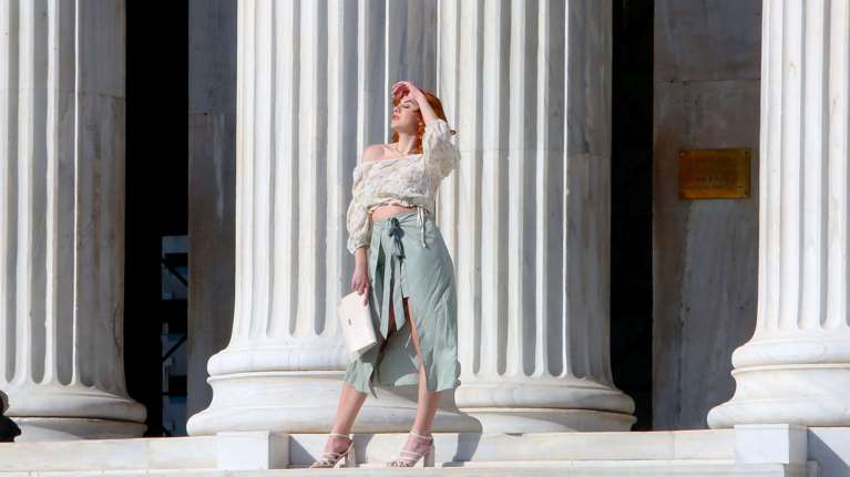 Bachelor: Πέρα βρέχει η Νικολέττα παρά τις φήμες για χωρισμό - Στο Ζάππειο για... φωτογράφιση