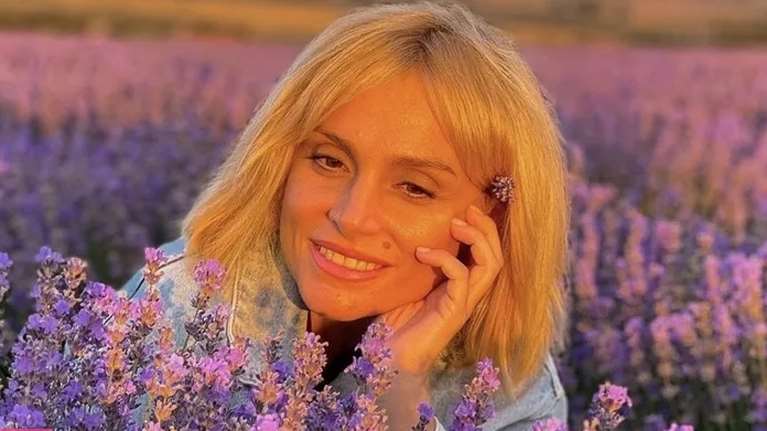 Η Ελεωνόρα Ζουγανέλη κάνει βόλτα στον Λυκαβηττό με την καλύτερη παρέα