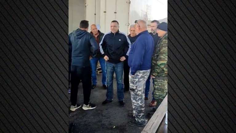 Στα αγροτικά μπλόκα και ο Ηλίας Κασιδιάρης - Πήρε άδεια από τις φυλακές [βίντεο]