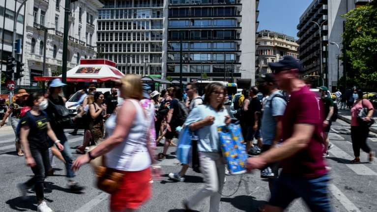 Βασιλακόπουλος: Έρχονται εμβόλια σε μορφή σπρέι που θα μειώνουν τη μετάδοση του κορονοϊού