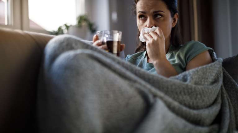 Μύθοι και αλήθειες για τις ιώσεις και το &quot;κρύωμα&quot;