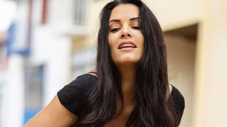 Μαρία Κορινθίου: Ποζάρει με εσώρουχα και μας δείχνει το πραγματικό της σώμα χωρίς ρετούς και φίλτρα