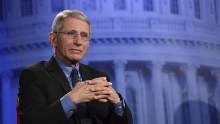 Επιδημιολόγος Φάουτσι: Αν χαλαρώσουμε απότομα, θα έχουμε ανώφελους θανάτους