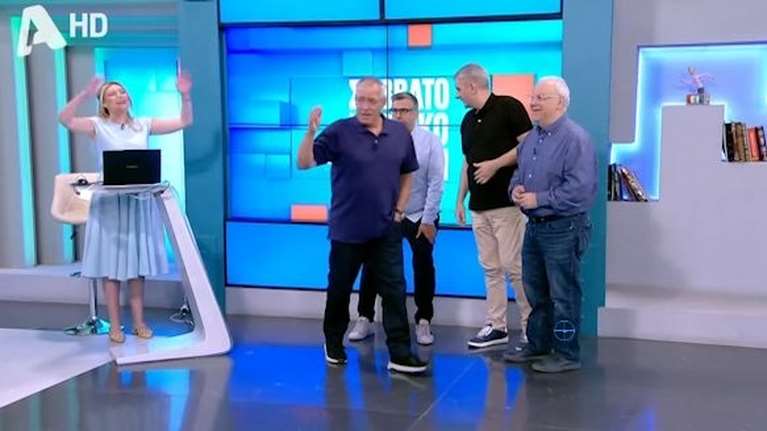 Ο Νίκος Μάνεσης αποχαιρέτησε τους τηλεθεατές με τρεις λέξεις: "Άντε, γεια σας" [βίντεο]