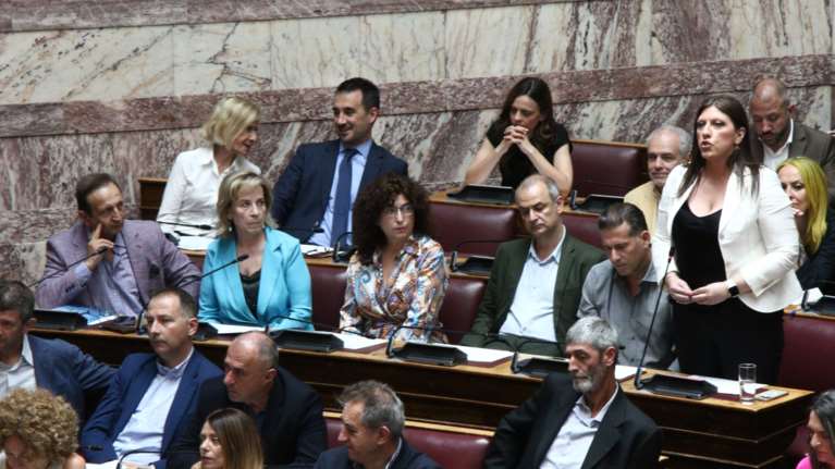 Στην αντεπίθεση η Ζωή Κωνσταντοπούλου: Καταγγέλλει bullying και γιουχαΐσματα από βουλευτές της ΝΔ