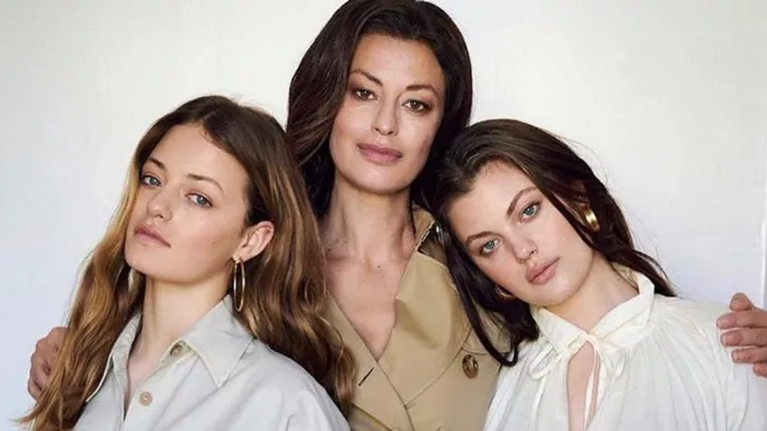 Δωροθέα Μερκούρη: Μαζί με τις δύο κόρες της σε μία υπέροχη φωτογραφία από το παρελθόν