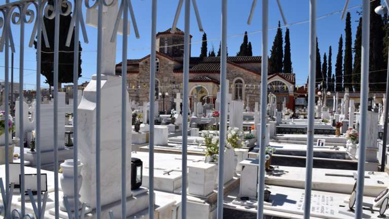 Κορονοϊός: Δραματική η κατάσταση στη Θεσσαλονίκη - Γεμίζουν και τα κοιμητήρια